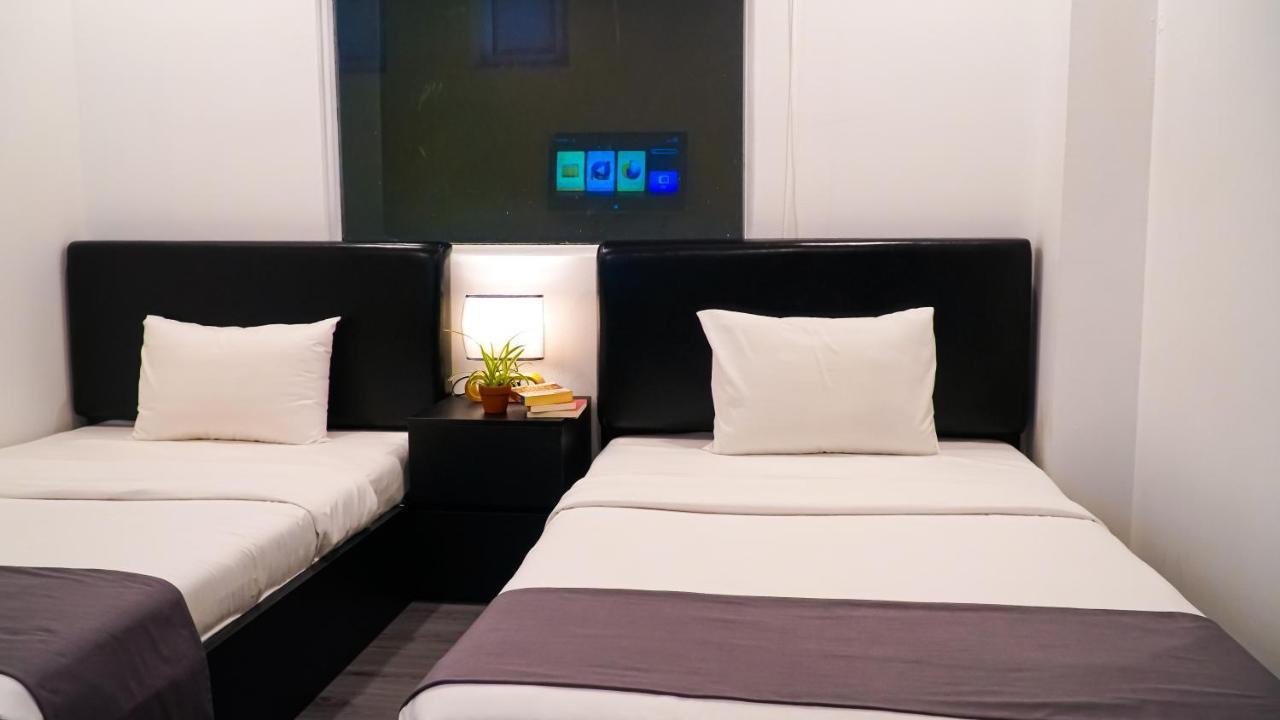 Bros Hotel โฮจิมินห์ซิตี้ ภายนอก รูปภาพ