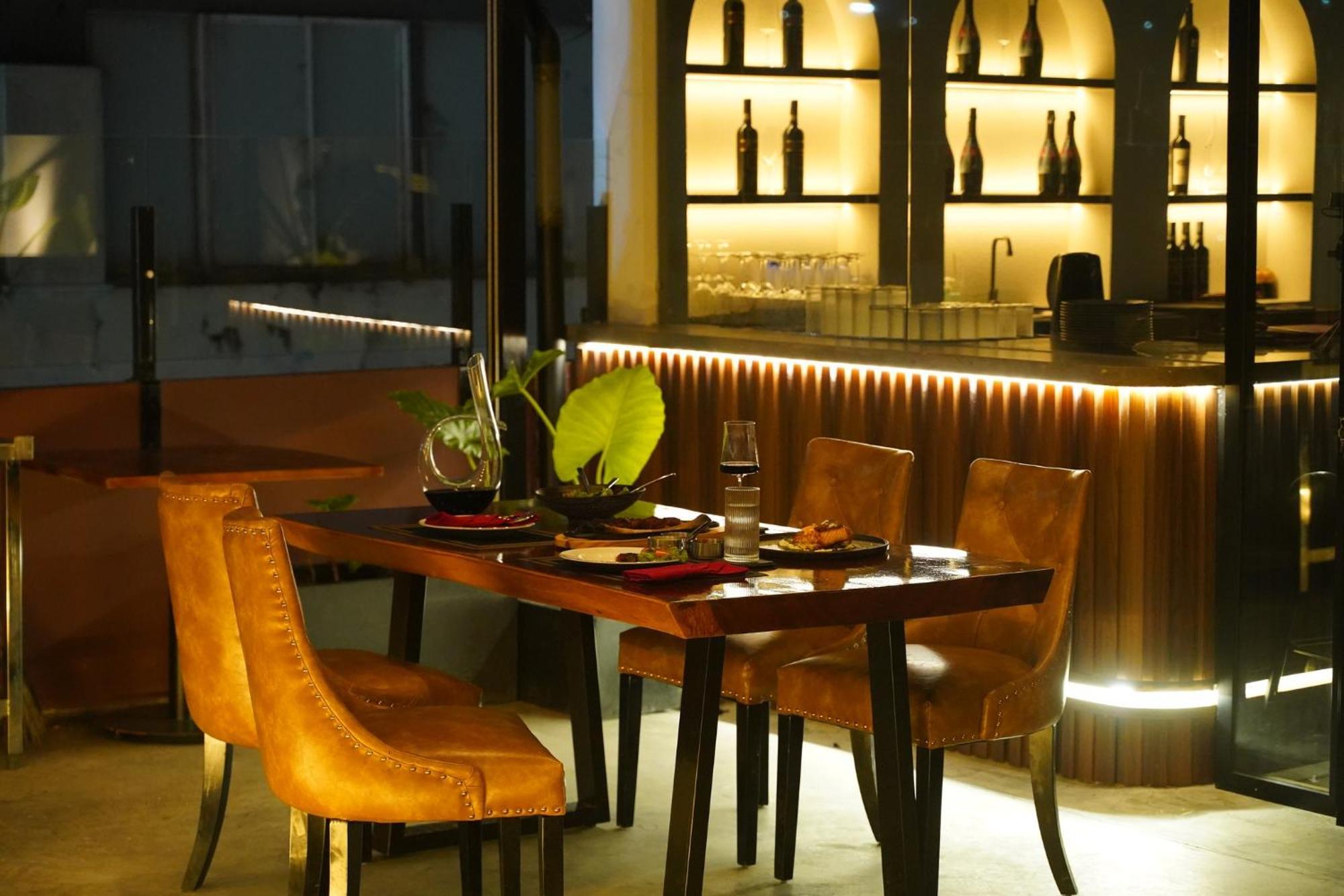 Bros Hotel โฮจิมินห์ซิตี้ ภายนอก รูปภาพ